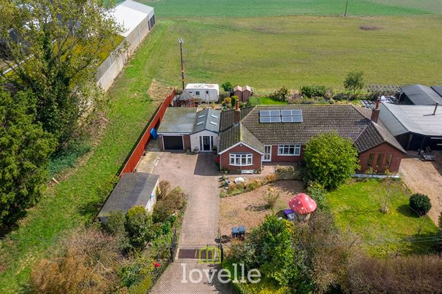 2-bed house on The Rowans Lock Road, Grimsby, £225,000