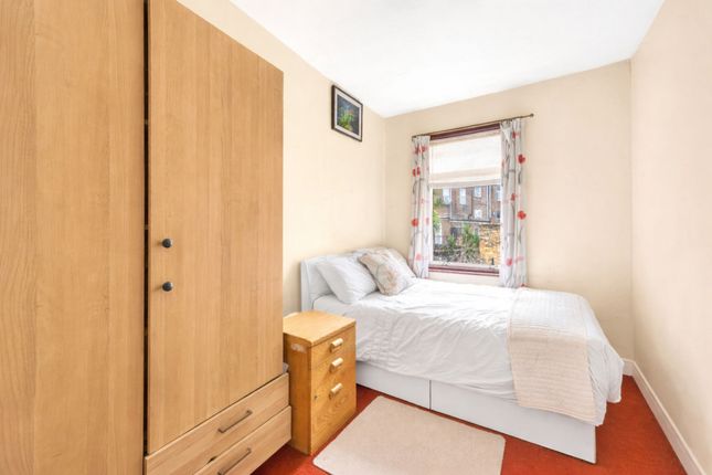 5 Lambton Road, London photo 4