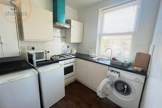 Copy of Flat 5, South Norwood photo 2