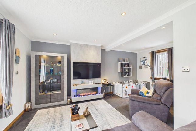 14, Davidson Crescent, Blairgowrie photo 2