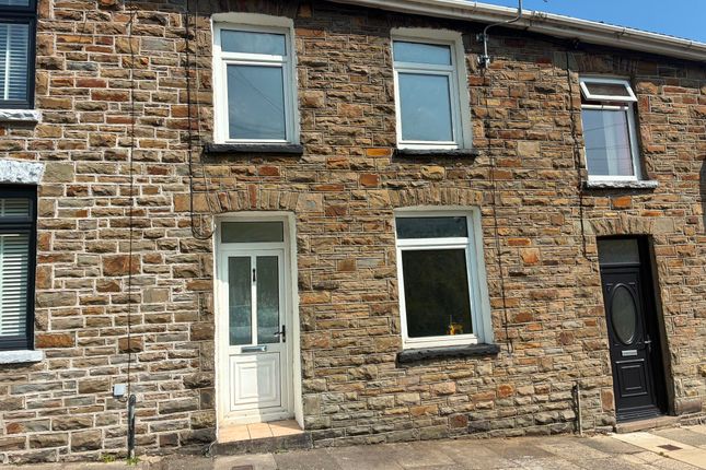 34 Railway Terrace, Bridgend photo 2