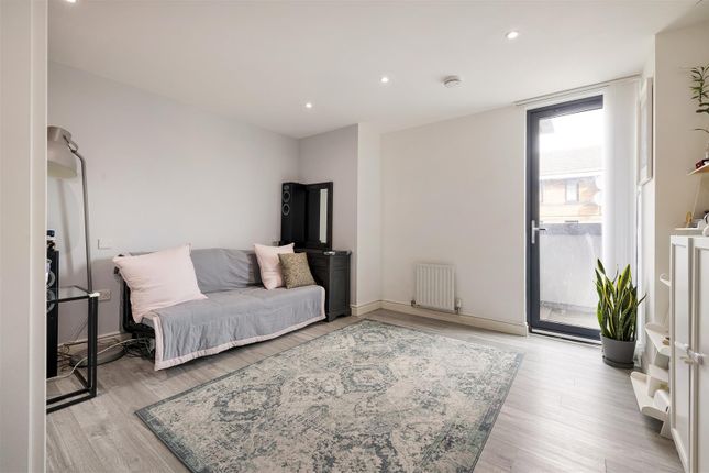 Flat 3, 58, Forest Road, Hackney photo 3