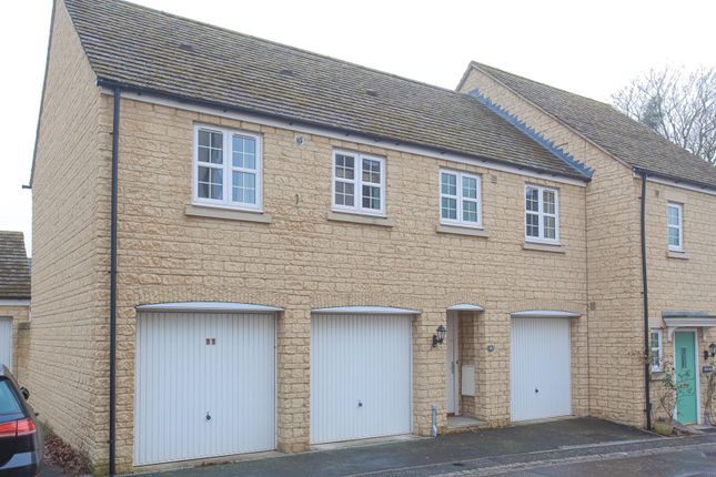 Thumbnail Flat to rent in Collier Crescent, Witney