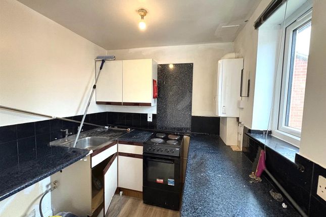 5 Wellum Court, South Street, Andover photo 3