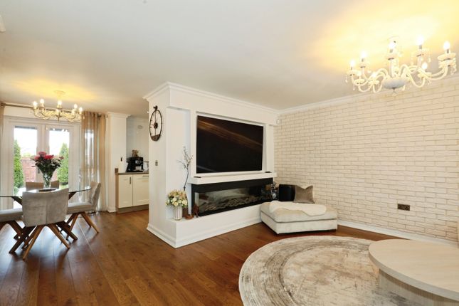 26, Ernest Tyrer Avenue, Stoke-on-Trent photo 2