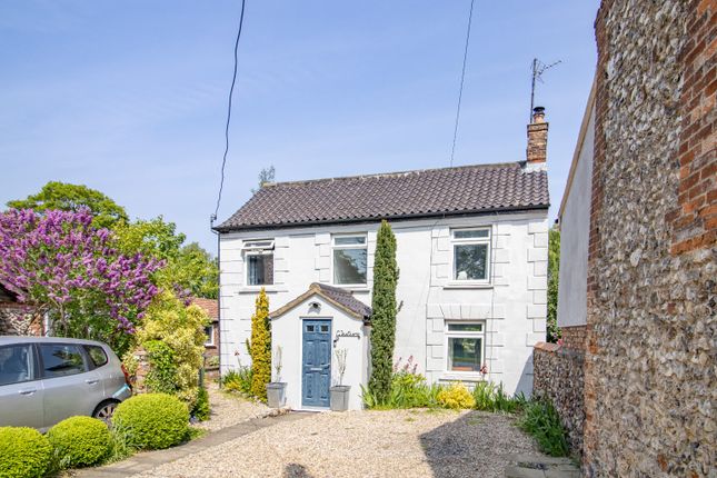 Thumbnail Cottage for sale in Lynn Road, West Rudham, King's Lynn, Norfolk