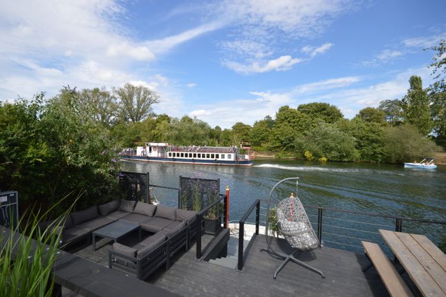 22, The Island, Thames Ditton photo 4