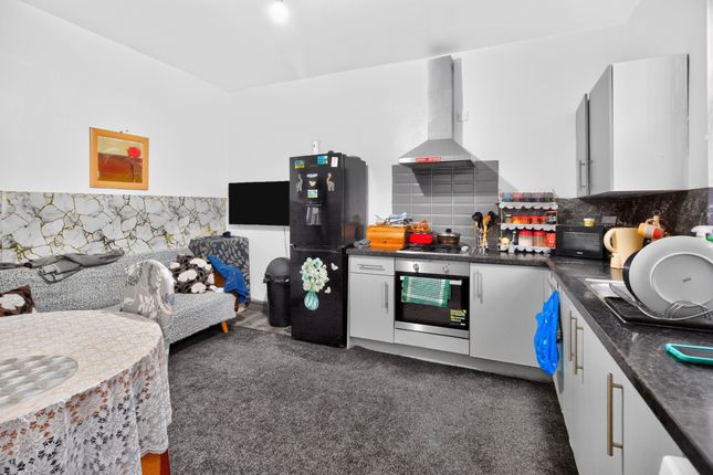 45 Seaforth Avenue, Leeds photo 2