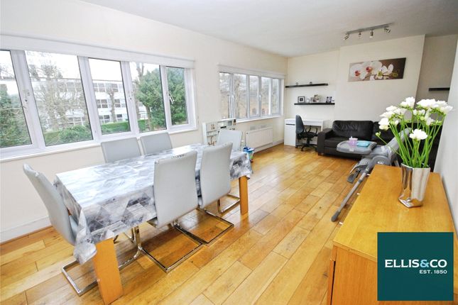 2-bed flat on 12, Highfield Court, Highfield Road, £2,000/mo