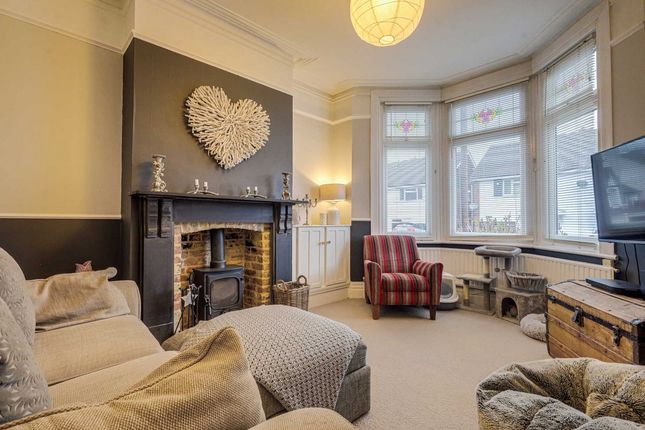 138, Fairfax Drive, Westcliff-on-sea photo 4