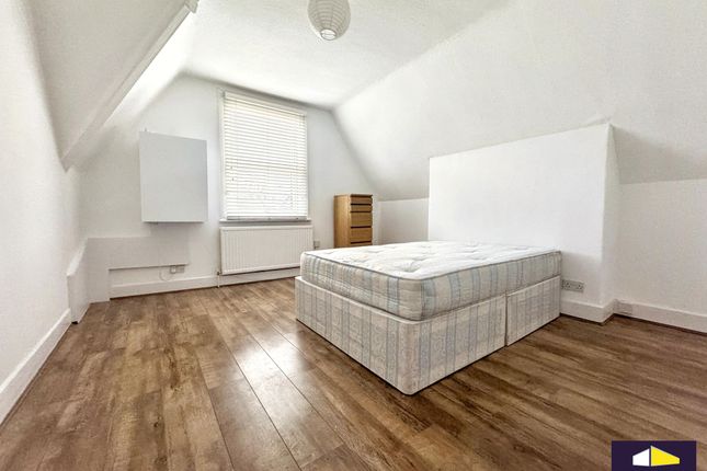 Flat 2, 1 Romola Road, London, London photo 2