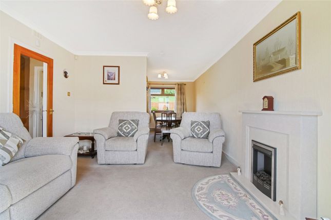 59, Arden Grove, Glasgow photo 4