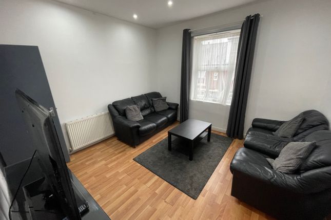 Burley Lodge Road, Leeds photo 4