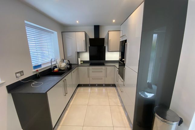 22a, Winds Point, STOURBRIDGE photo 3