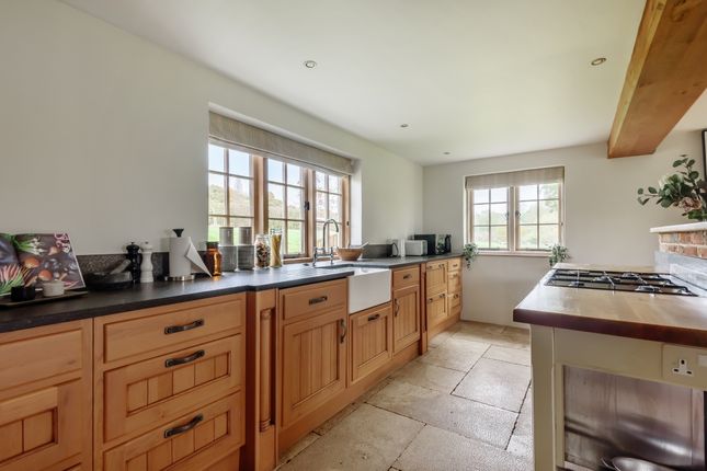 Detached house to rent in Starvecrow Lane, Peasmarsh, Rye