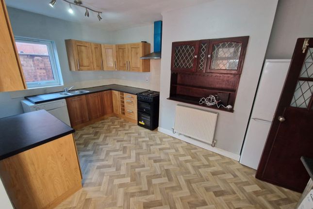 17, Duffield Road, Salford photo 3