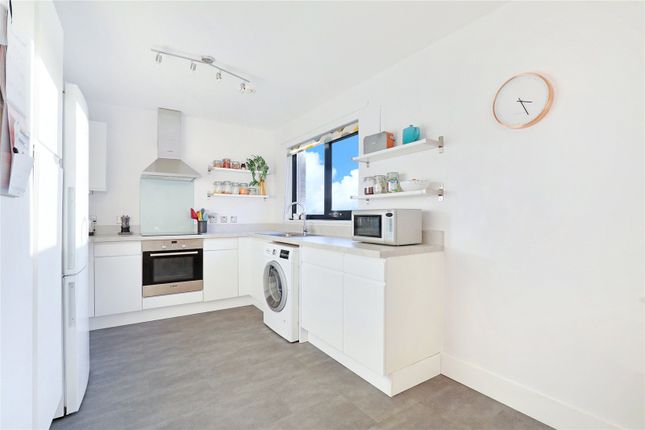 Flat for sale in Cambria Court, Sutherland Road, Walthamstow, London