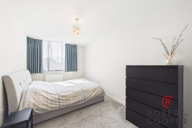 Flat 24 Solis, 260, Field End Road, Eastcote photo 4