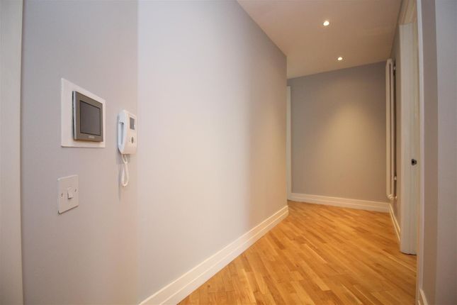 Flat for sale in The Arcus, Highcross, East Bond Street, Leicester