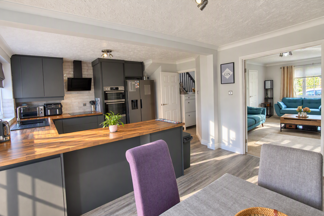 2, Cameo Drive, Stourbridge photo 4