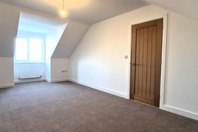 Bedroom 1.Jpg