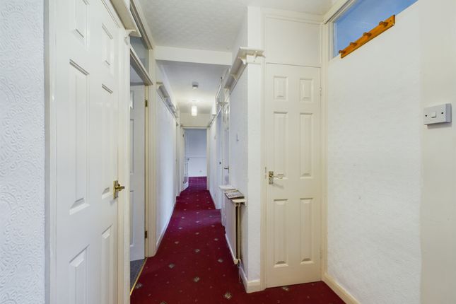 8, Princess Royal Park, Scarborough photo 3