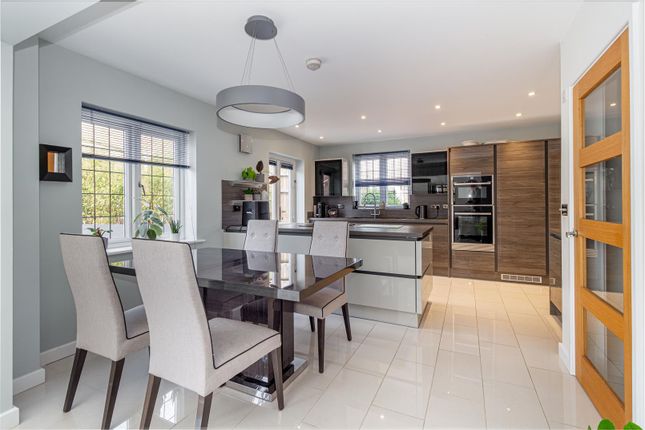 7, Glendower Way, Worcester photo 2