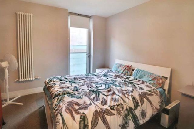 Flat for sale in Shires Lane, Leicester