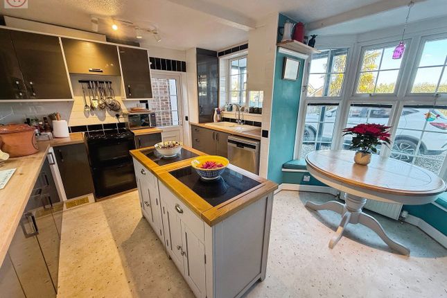 Quirky Cottage, Berrow Road, Burnham-on-Sea photo 3