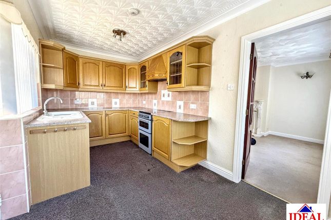 13, Sherwood Drive, Skellow, Doncaster photo 3
