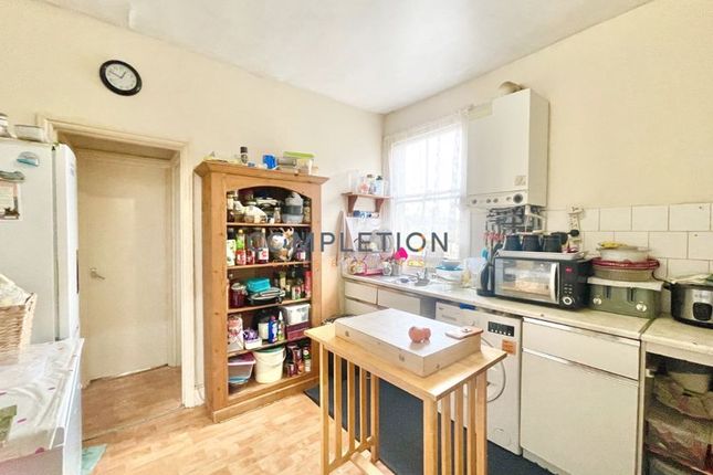 Maisonette for sale in Two Bedroom, Victorian Flat For Sale, Chingford Road, Walthamstow