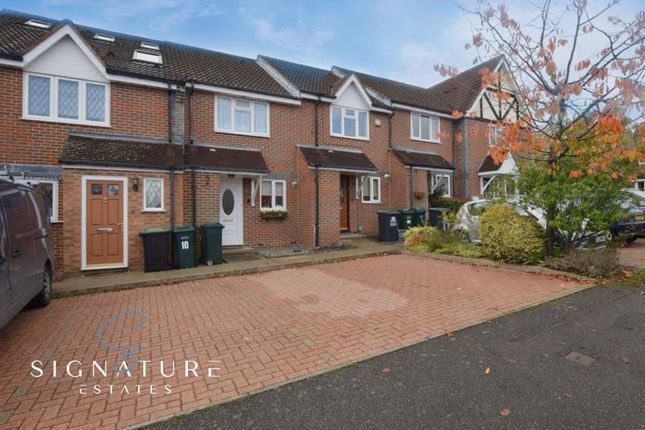 Thumbnail Terraced house to rent in Hawthorn Close, Abbots Langley