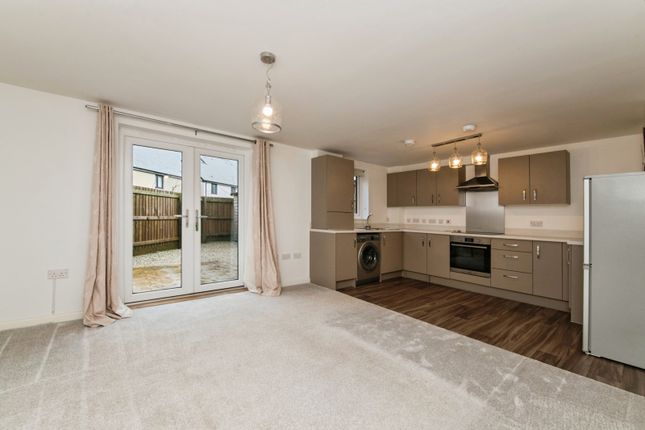 15A,, Kingfisher Rise, Exeter photo 3