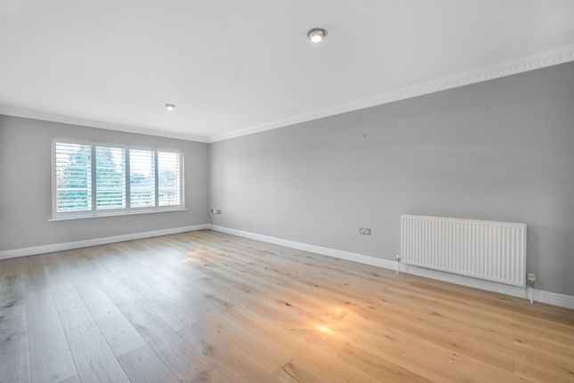 Flat for sale in College Road, The Firs