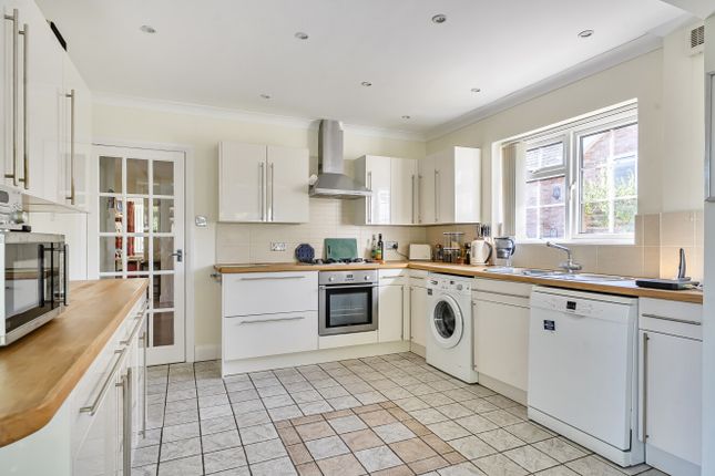 33, Provene Gardens, Southampton photo 4