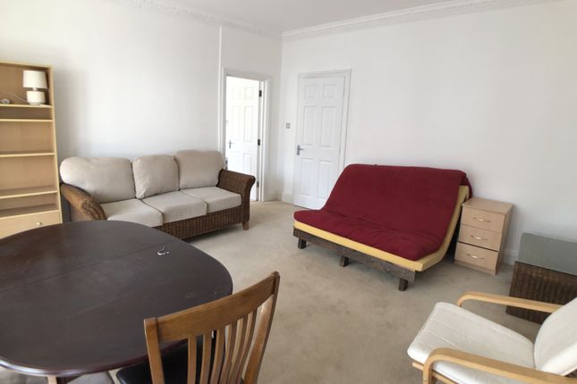 Flat 2, 2, Troutbeck Road, New Cross photo 2