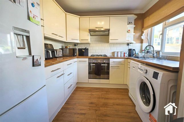 2, Covett Way, Western Park photo 2