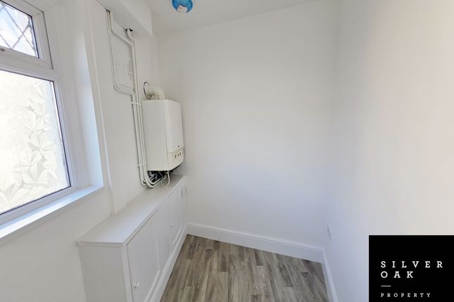 29 Clifton Terrace, Llanelli photo 5