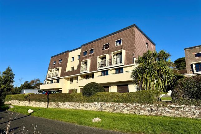 2-bed flat on Galleon Court, Newquay, £1,100/mo