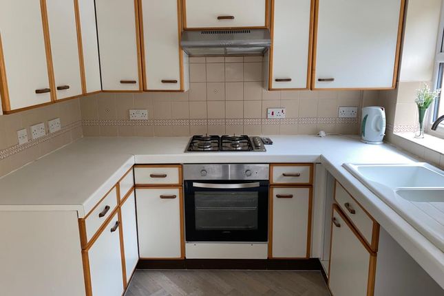 6, Saffron Walk, Stratford-Upon-Avon photo 3
