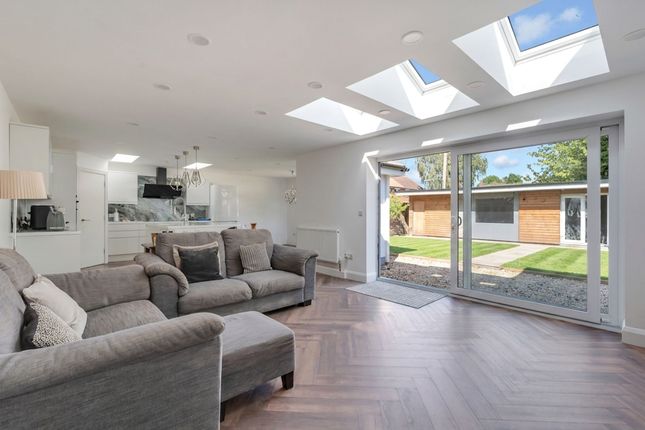 57 Marbles Way, Tadworth photo 3