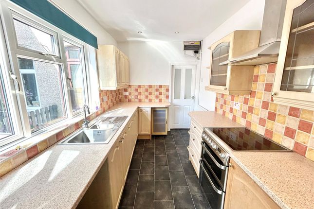 14, Newlands Road, Atherstone photo 3