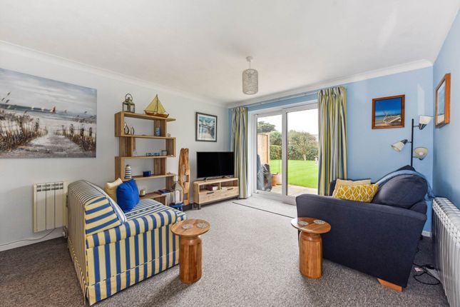 25, Sandpiper Court, Chichester photo 2