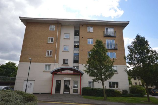 Flat for sale in Chichester Wharf, Erith