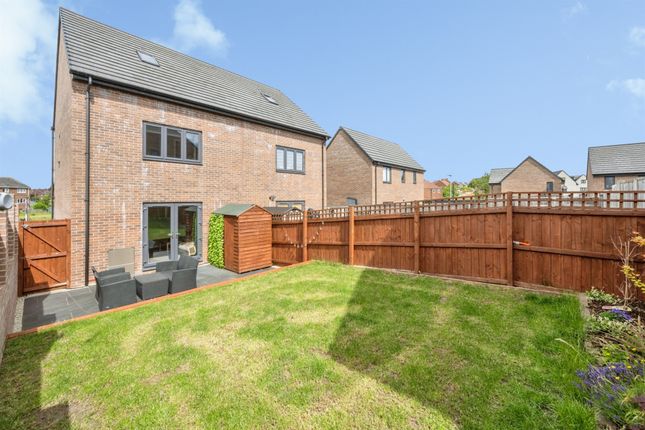 50, Emerald Green Grove, ROTHERHAM photo 4