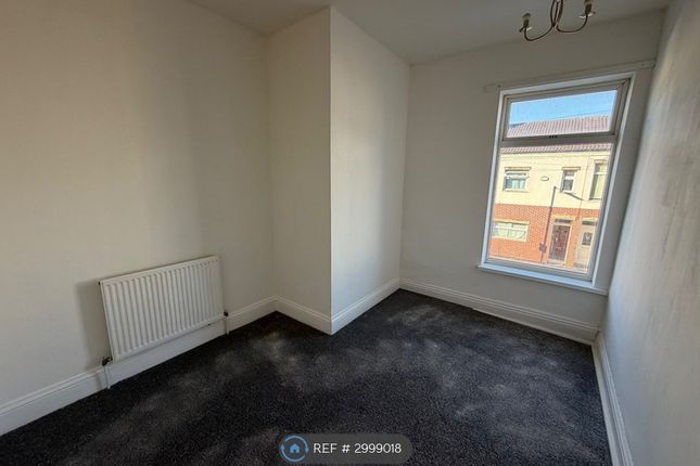 Flat, Holland St, Hull photo 5