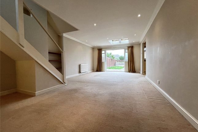 13, Lonsdale Avenue, Hampshire photo 3