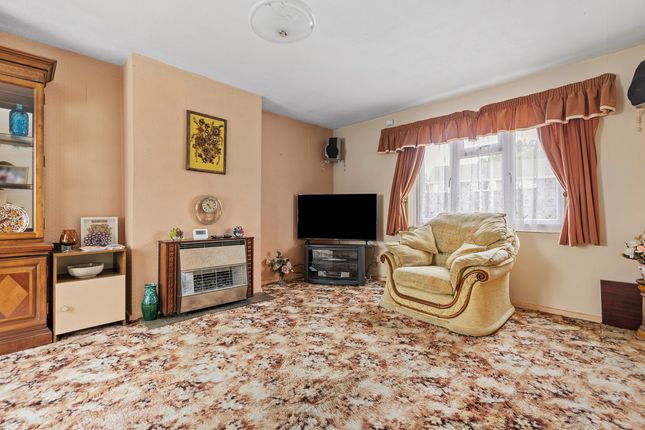 10, Fox Road, Midhurst photo 3