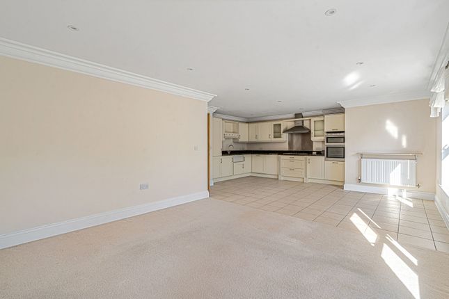 Franklin Court, Godalming photo 2