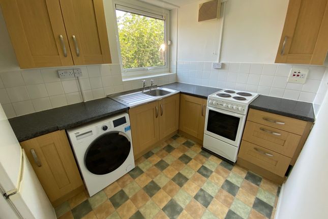 9, Stevenage photo 2